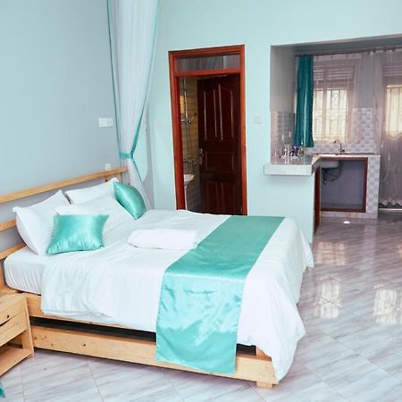 Westway Luxury Suites Mbarara Экстерьер фото