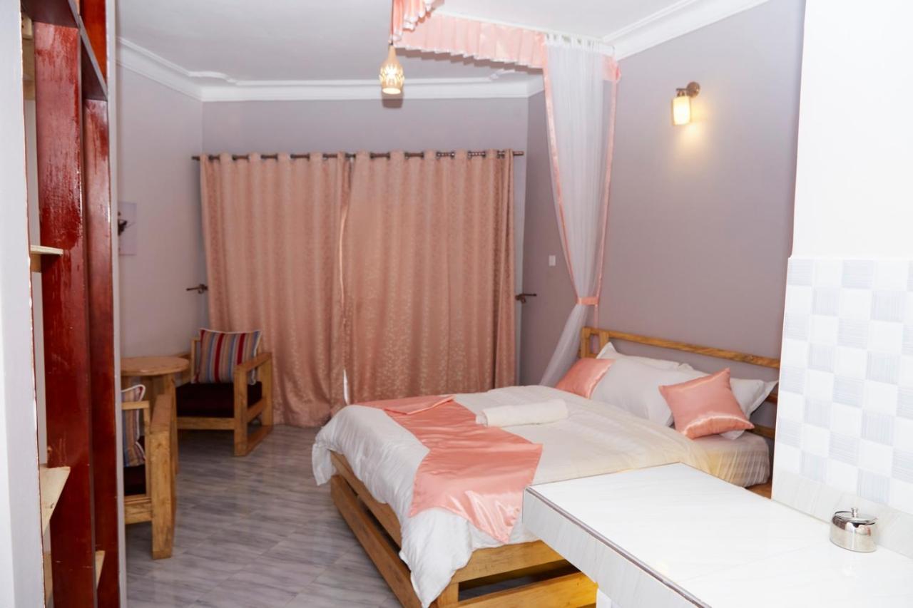 Westway Luxury Suites Mbarara Экстерьер фото