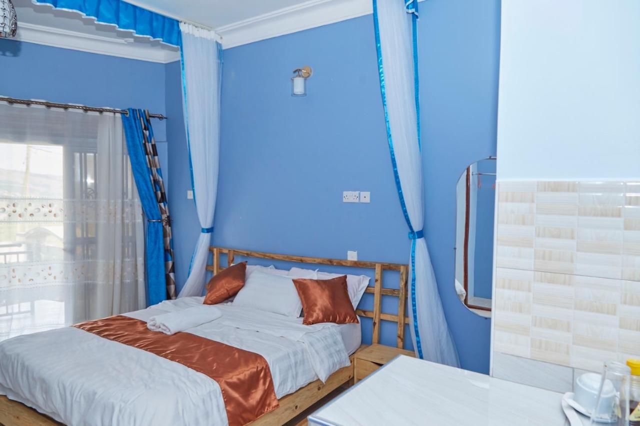 Westway Luxury Suites Mbarara Экстерьер фото