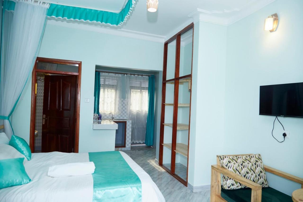 Westway Luxury Suites Mbarara Экстерьер фото