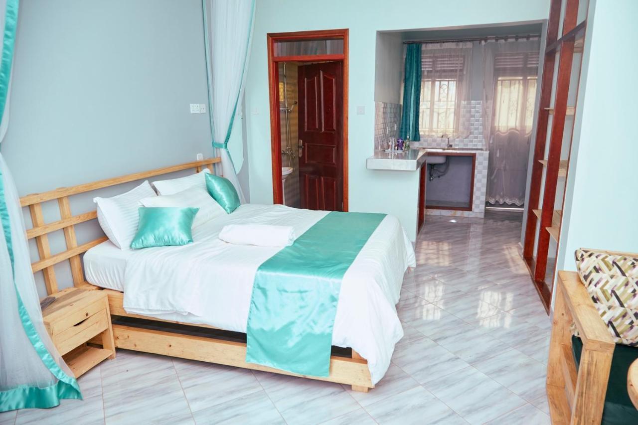 Westway Luxury Suites Mbarara Экстерьер фото