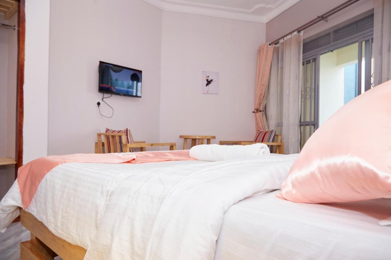 Westway Luxury Suites Mbarara Экстерьер фото